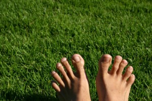 barefoot-running_grass.jpg