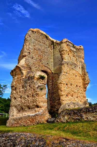 ruines du Vieux Poitiers2.jpg